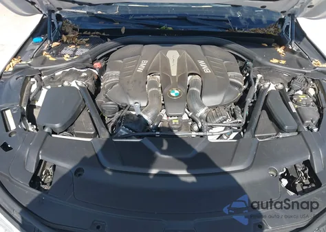 2018 BMW 750I из США, поврежденный, VIN WBA7F0C52JGM23270